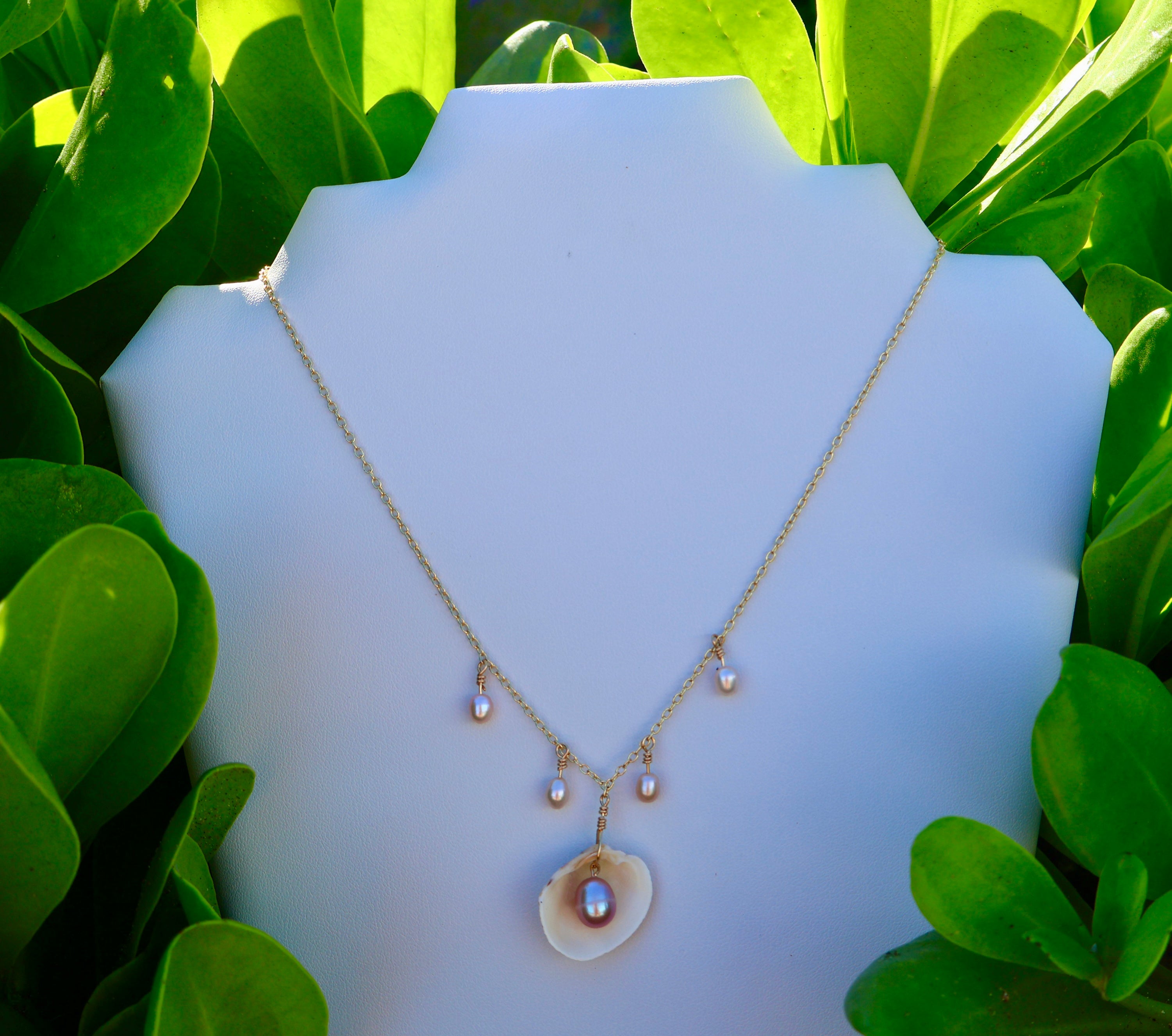 PEARL-LACED CLAM NECKLACE