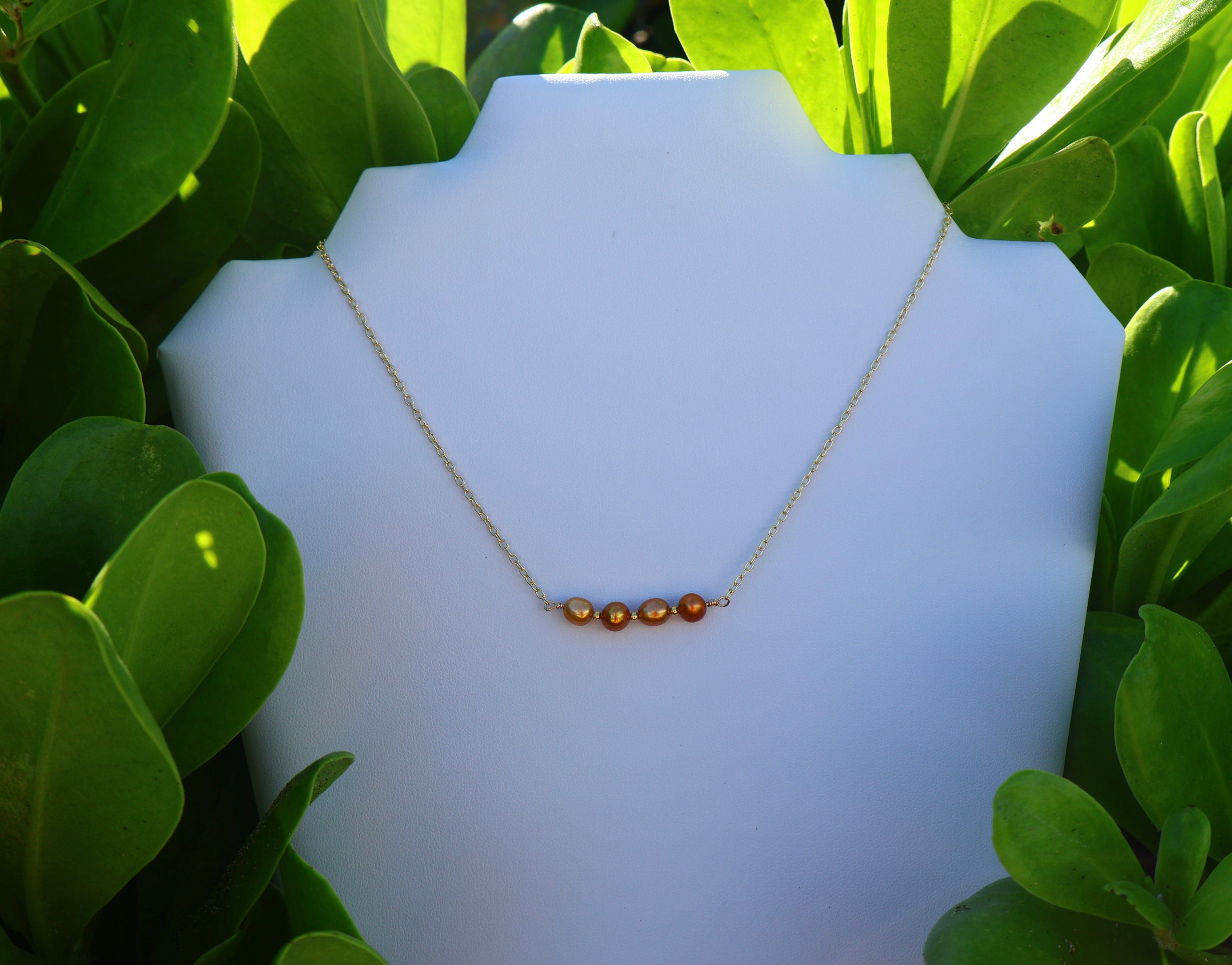 'EHĀs PEARL NECKLACE